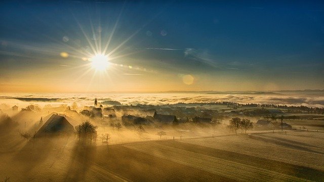Stonehenge & Salisbury Day Trip: Your Essential April 2026 Guide